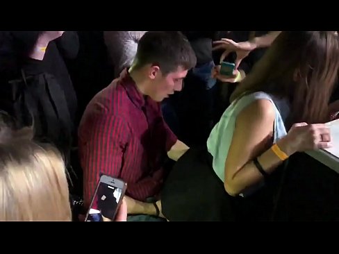 ❤️ פאַקטיש געשלעכט אין אַ רוסיש נייטקלאַב. 18-יאָר-אַלט רוסיש מיידל אין די אַנוס און וואַגינע פאַקט אין אַ נייטקלאַב ❤️ סעקס ווידעא ביי אונדז yi.pornhills-com.ru